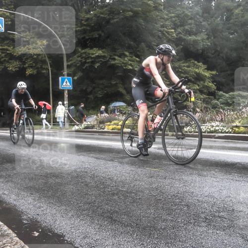 13.09.2026 - Stadtparktriathlon H.Heesch http://msf.ph/oto/10325216 13.09.2026 12:43:26 Radfahren 1077, 1104, 1113, 1199, 1229 meine-sportfotos.de