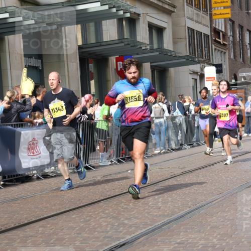13.09.2026 - 21. swb-Marathon Bremen Strokosch-Dieckow http://msf.ph/oto/10325219 13.09.2026 11:00:38 Ziel 10093, 10367, 10368, 10428, 10639, 10753, 10857, 10964, 10965, 11049, 11055, 11116, 11247, 11343, 11359, 11428, 11475, 11540, 11728, 11797, 11804, 11819, 11850, 11959, 12006, 12085, 12116, 12241, 12397, 12428, 10144, 10263, 10272, 10275, 10306, 10369, 10677, 10801, 10810, 11045, 11126, 11129, 11162, 11180, 11547, 11556, 11623, 11687, 11708, 11769, 11838, 12018, 12105, 12106, 12291, 12394, 12430, 12530, 12531 meine-sportfotos.de