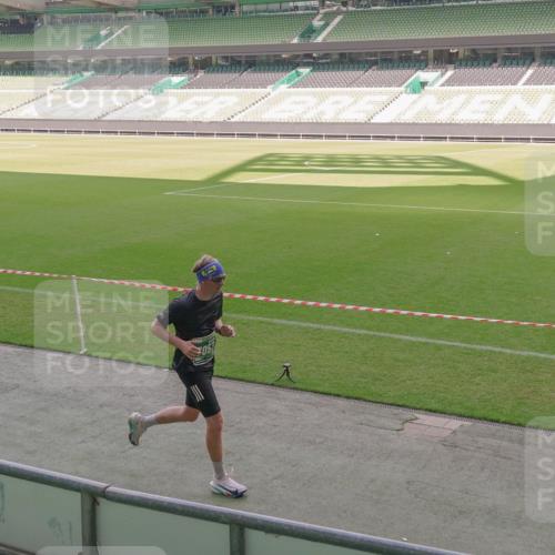 13.09.2026 - 21. swb-Marathon Bremen Michael Burmester http://msf.ph/oto/10325220 13.09.2026 12:54:35 Laufen im Stadion 145, 161, 189, 201, 205, 313, 376, 385, 388, 461, 472, 481, 495, 541, 560, 615, 616, 666, 675, 696, 740, 755, 816, 827, 982, 985, 987, 1053, 1056, 1076, 1197, 1207, 1390, 1419, 1433, 1445, 1468, 1551, 1599, 1631, 1658, 1664, 1704, 1707, 1814, 2055, 2125, 2234, 2251, 2280, 2362, 2383, 2390, 2401, 2422, 2454, 2474, 2499, 2623, 2701, 2733, 2801, 2820, 2824, 2870, 2882, 2913, 2922, 2962, 2971, 2997, 3012, 3054, 3134, 3175, 3206, 3241, 3246, 3346, 3356, 3357, 3413, 3706, 3716, 3836 meine-sportfotos.de