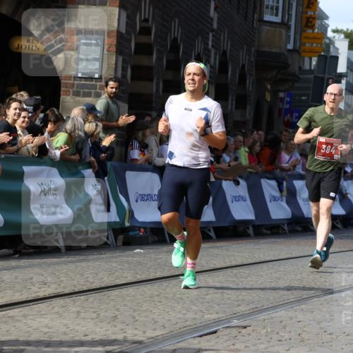 13.09.2026 - 21. swb-Marathon Bremen Strokosch-Dieckow http://msf.ph/oto/10325227 13.09.2026 13:11:13 Ziel 384, 697, 1385, 1498, 2021, 2347, 2759, 4023, 4475, 4571, 5079, 5155, 5168, 5314, 5387, 6471, 6657, 7115, 7136, 9622, 9659, 13248, 382, 1349, 2087, 3899, 6274, 9291, 9618 meine-sportfotos.de