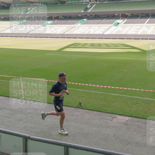 13.09.2026 - 21. swb-Marathon Bremen Michael Burmester http://msf.ph/oto/10325235 13.09.2026 12:54:36 Laufen im Stadion 145, 161, 189, 201, 205, 313, 376, 385, 388, 461, 472, 481, 495, 541, 560, 615, 616, 666, 675, 696, 740, 755, 816, 827, 982, 987, 1053, 1056, 1076, 1197, 1207, 1390, 1419, 1433, 1445, 1468, 1551, 1599, 1631, 1658, 1664, 1704, 1707, 1814, 2055, 2125, 2234, 2251, 2280, 2362, 2383, 2390, 2401, 2422, 2454, 2474, 2499, 2623, 2701, 2733, 2801, 2820, 2824, 2870, 2882, 2913, 2922, 2962, 2971, 2997, 3012, 3054, 3134, 3175, 3206, 3241, 3246, 3346, 3356, 3357, 3413, 3706, 3716, 3836, 4137 meine-sportfotos.de