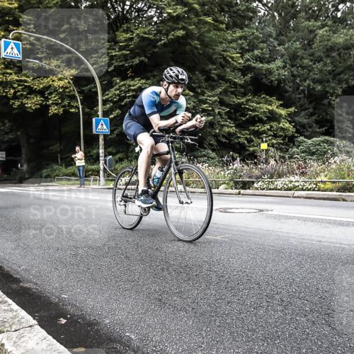 13.09.2026 - Stadtparktriathlon H.Heesch http://msf.ph/oto/10325237 13.09.2026 11:32:35 Radfahren 707, 728, 752 meine-sportfotos.de