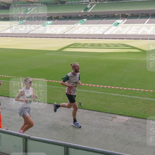 13.09.2026 - 21. swb-Marathon Bremen Michael Burmester http://msf.ph/oto/10325251 13.09.2026 12:54:38 Laufen im Stadion 145, 161, 189, 201, 205, 313, 376, 385, 388, 461, 472, 481, 495, 541, 560, 615, 616, 666, 675, 696, 740, 755, 816, 827, 982, 1053, 1056, 1076, 1197, 1207, 1390, 1419, 1433, 1445, 1468, 1551, 1599, 1631, 1658, 1664, 1707, 1814, 2055, 2125, 2234, 2251, 2280, 2362, 2383, 2390, 2401, 2422, 2454, 2474, 2499, 2623, 2701, 2733, 2801, 2820, 2824, 2870, 2882, 2913, 2922, 2962, 2971, 2997, 3012, 3054, 3134, 3175, 3206, 3241, 3246, 3346, 3356, 3357, 3413, 3706, 3716, 3836, 4137 meine-sportfotos.de