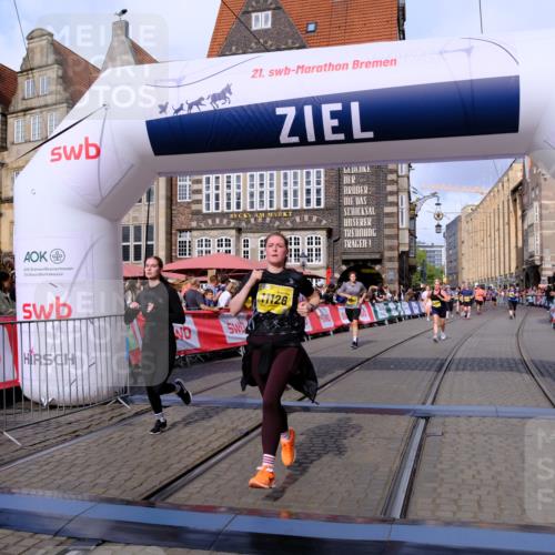 13.09.2026 - 21. swb-Marathon Bremen Tim E. http://msf.ph/oto/10325259 13.09.2026 11:00:45 Ziel 10144, 10272, 10275, 10369, 10677, 10801, 10810, 11045, 11126, 11129, 11180, 11547, 11623, 11708, 11769, 12018, 12105, 12106, 12190, 12291, 12394, 12530, 12531 meine-sportfotos.de