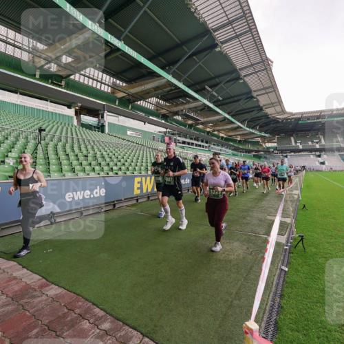 13.09.2026 - 21. swb-Marathon Bremen Michael Burmester http://msf.ph/oto/10325263 13.09.2026 13:28:51 Laufen im Stadion 111, 220, 357, 422, 476, 478, 597, 685, 726, 729, 754, 829, 888, 925, 986, 1079, 1217, 1220, 1270, 1298, 1325, 1384, 1496, 1615, 1741, 1769, 1777, 1958, 1984, 2236, 2326, 2365, 2436, 2472, 2502, 2546, 2574, 2593, 2740, 2743, 2830, 2862, 2868, 2876, 2924, 2991, 3020, 3053, 3061, 3129, 3154, 3219, 3238, 3274, 3321, 3361, 3563, 3589, 3594, 3595, 3605, 3678, 3694, 3755, 3758, 3798, 3826, 3853, 3885, 3907, 3953, 3965, 3971, 3978, 3987, 4011, 4108, 4238, 4457, 4660 meine-sportfotos.de