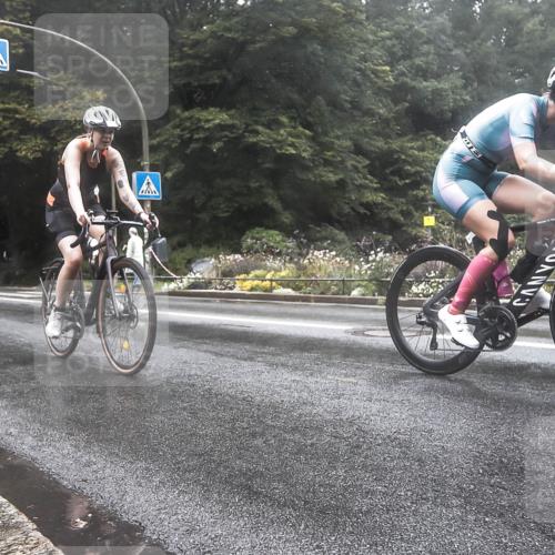 13.09.2026 - Stadtparktriathlon H.Heesch http://msf.ph/oto/10325265 13.09.2026 12:44:11 Radfahren 1112, 1289, 1304 meine-sportfotos.de