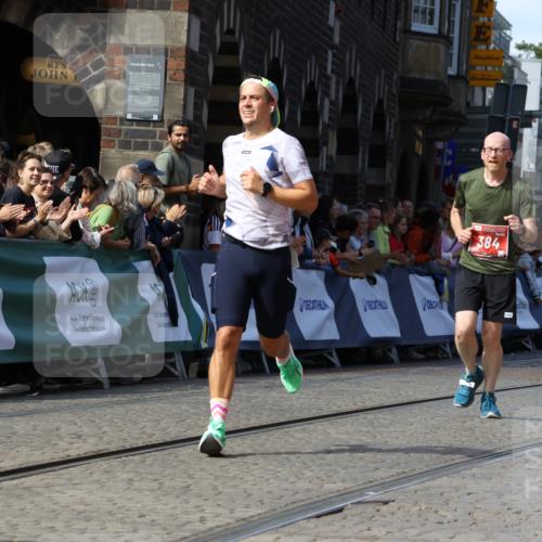 13.09.2026 - 21. swb-Marathon Bremen Strokosch-Dieckow http://msf.ph/oto/10325266 13.09.2026 13:11:13 Ziel 384, 697, 1385, 1498, 2021, 2347, 2759, 4023, 4475, 4571, 5079, 5155, 5168, 5314, 5387, 6471, 6657, 7115, 7136, 9622, 9659, 13248, 382, 1349, 2087, 3899, 6274, 9291, 9618 meine-sportfotos.de