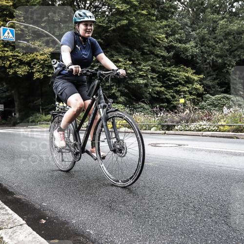 13.09.2026 - Stadtparktriathlon H.Heesch http://msf.ph/oto/10325268 13.09.2026 11:32:48 Radfahren 712, 736, 747, 772 meine-sportfotos.de