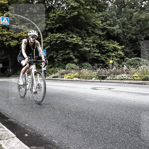 13.09.2026 - Stadtparktriathlon H.Heesch http://msf.ph/oto/10325280 13.09.2026 11:32:50 Radfahren 712, 739, 747 meine-sportfotos.de