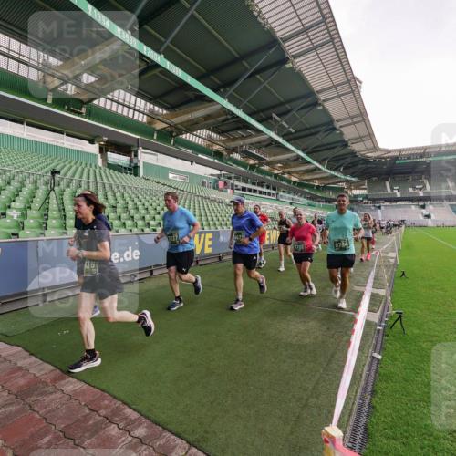 13.09.2026 - 21. swb-Marathon Bremen Michael Burmester http://msf.ph/oto/10325302 13.09.2026 13:28:54 Laufen im Stadion 111, 220, 357, 422, 476, 478, 597, 685, 726, 729, 754, 829, 888, 925, 986, 1079, 1217, 1220, 1270, 1298, 1325, 1384, 1496, 1615, 1741, 1769, 1777, 1958, 1984, 2236, 2238, 2326, 2365, 2436, 2472, 2502, 2546, 2574, 2593, 2740, 2743, 2830, 2862, 2868, 2876, 2924, 2991, 3020, 3053, 3061, 3129, 3154, 3219, 3238, 3274, 3321, 3361, 3563, 3589, 3594, 3595, 3605, 3678, 3694, 3755, 3758, 3798, 3826, 3853, 3885, 3907, 3953, 3965, 3971, 3978, 3987, 4011, 4108, 4238, 4457, 4660 meine-sportfotos.de