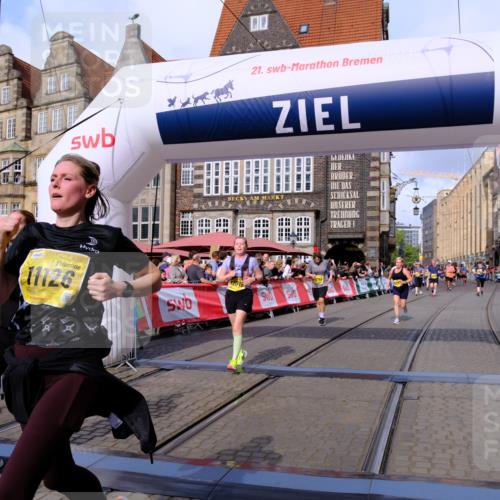 13.09.2026 - 21. swb-Marathon Bremen Tim E. http://msf.ph/oto/10325311 13.09.2026 11:00:45 Ziel 10144, 10272, 10275, 10369, 10677, 10801, 10810, 11045, 11126, 11129, 11180, 11547, 11623, 11708, 11769, 12018, 12105, 12106, 12190, 12291, 12394, 12530, 12531 meine-sportfotos.de