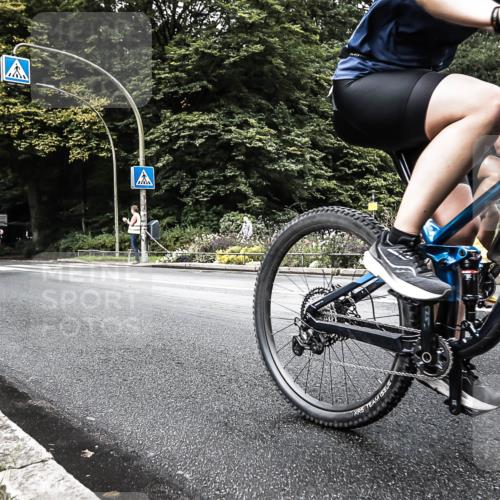 13.09.2026 - Stadtparktriathlon H.Heesch http://msf.ph/oto/10325312 13.09.2026 11:32:57 Radfahren 606, 649, 657, 662, 677, 818, 828 meine-sportfotos.de