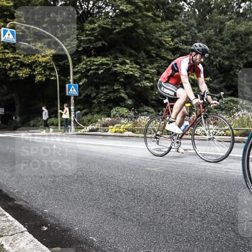 13.09.2026 - Stadtparktriathlon H.Heesch http://msf.ph/oto/10325337 13.09.2026 11:33:06 Radfahren 684, 758, 770, 801 meine-sportfotos.de