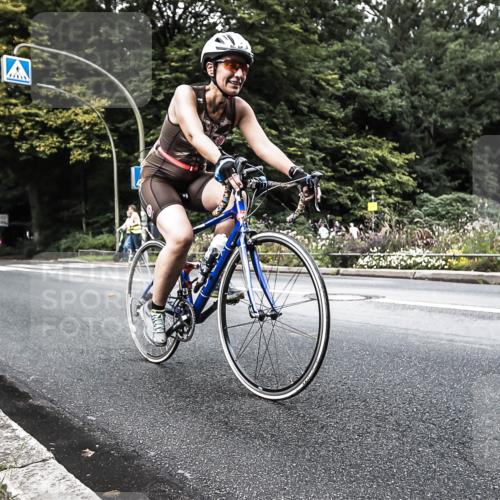13.09.2026 - Stadtparktriathlon H.Heesch http://msf.ph/oto/10325364 13.09.2026 11:33:37 Radfahren 729, 810 meine-sportfotos.de