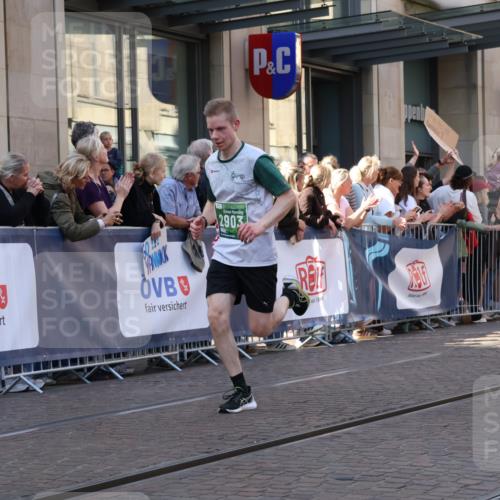 13.09.2026 - 21. swb-Marathon Bremen Strokosch-Dieckow http://msf.ph/oto/10325367 13.09.2026 13:19:51 Ziel 205, 431, 495, 511, 655, 1058, 1252, 1390, 1537, 1750, 1931, 1972, 2122, 2343, 2577, 2807, 2885, 2903, 3685, 3690, 4287, 5340, 5389, 5583, 5813, 5837, 6663, 6901, 7018, 7341, 7404, 7531, 7664, 8178, 9518, 9756, 13192, 161, 411, 461, 926, 1010, 1053, 1232, 1281, 1468, 1535, 1551, 1642, 1972, 2870, 2906, 3240, 3319, 3411, 3966, 4101, 4479, 4480, 4977, 4978, 7037, 7140, 7488, 7655, 8185, 8263, 9082, 9359, 9984, 13163 meine-sportfotos.de