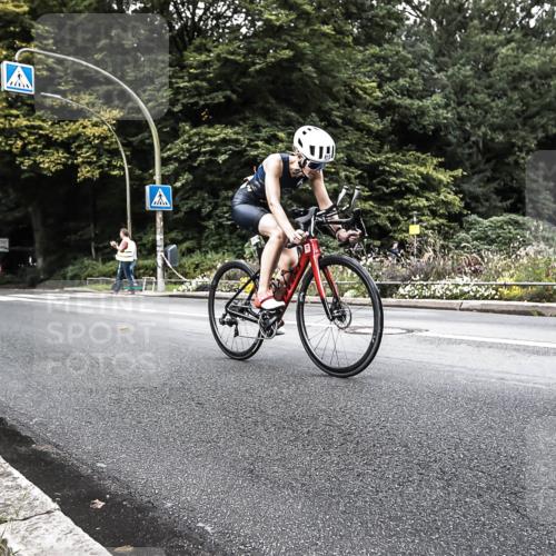 13.09.2026 - Stadtparktriathlon H.Heesch http://msf.ph/oto/10325372 13.09.2026 11:33:38 Radfahren 722, 729, 810 meine-sportfotos.de