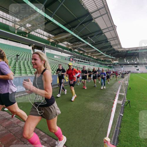 13.09.2026 - 21. swb-Marathon Bremen Michael Burmester http://msf.ph/oto/10325396 13.09.2026 13:29:00 Laufen im Stadion 111, 171, 220, 422, 476, 478, 685, 726, 729, 754, 829, 888, 925, 986, 1079, 1217, 1220, 1242, 1270, 1298, 1325, 1384, 1496, 1615, 1741, 1777, 1886, 1958, 1984, 2236, 2238, 2326, 2365, 2436, 2472, 2502, 2546, 2574, 2593, 2740, 2743, 2830, 2862, 2868, 2876, 2924, 2991, 3020, 3053, 3061, 3129, 3154, 3238, 3274, 3321, 3361, 3563, 3589, 3594, 3595, 3605, 3678, 3694, 3755, 3758, 3798, 3826, 3853, 3885, 3898, 3953, 3965, 3971, 3987, 4011, 4108, 4238, 4457, 4660 meine-sportfotos.de