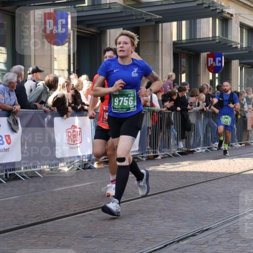 13.09.2026 - 21. swb-Marathon Bremen Strokosch-Dieckow http://msf.ph/oto/10325397 13.09.2026 13:19:52 Ziel 205, 431, 495, 511, 655, 1058, 1252, 1390, 1537, 1750, 1931, 2122, 2343, 2577, 2807, 2885, 2903, 3685, 3690, 4287, 5340, 5389, 5450, 5583, 5813, 5837, 6663, 6901, 7018, 7341, 7404, 7531, 7664, 8178, 9047, 9518, 9756, 13192, 161, 411, 461, 495, 926, 1010, 1053, 1232, 1281, 1468, 1535, 1551, 1642, 1972, 2870, 2906, 3240, 3319, 3411, 3966, 4101, 4479, 4480, 4977, 4978, 7037, 7140, 7404, 7488, 7655, 8185, 8263, 9082, 9359, 9984, 13163, 13192 meine-sportfotos.de