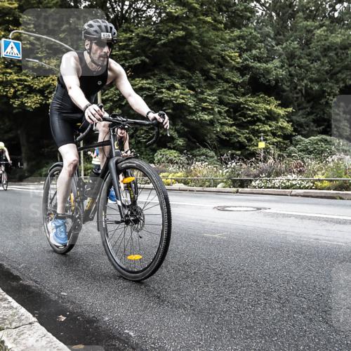 13.09.2026 - Stadtparktriathlon H.Heesch http://msf.ph/oto/10325399 13.09.2026 11:34:08 Radfahren 639, 730, 792, 814, 1798 meine-sportfotos.de
