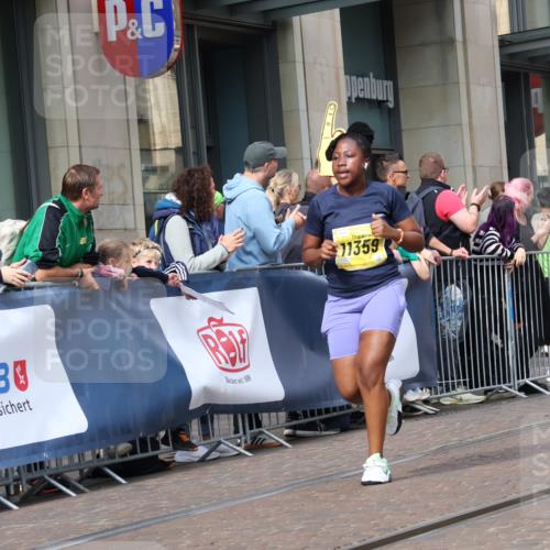 13.09.2026 - 21. swb-Marathon Bremen Strokosch-Dieckow http://msf.ph/oto/10325401 13.09.2026 11:00:42 Ziel 10093, 10367, 10368, 10428, 10639, 10753, 10857, 10892, 10964, 10965, 11049, 11055, 11116, 11247, 11359, 11428, 11540, 11681, 11682, 11728, 11804, 11819, 11850, 12006, 12085, 12116, 12241, 12397, 12428, 10263, 10272, 10275, 10306, 10369, 10677, 10801, 11045, 11126, 11162, 11180, 11343, 11475, 11556, 11687, 11708, 11769, 11797, 11838, 11959, 12018, 12397, 12430, 12530, 12531 meine-sportfotos.de