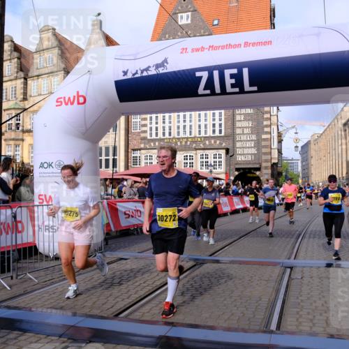 13.09.2026 - 21. swb-Marathon Bremen Tim E. http://msf.ph/oto/10325440 13.09.2026 11:00:52 Ziel 10263, 10272, 10275, 10306, 10369, 10677, 11045, 11126, 11162, 11180, 11343, 11475, 11556, 11687, 11708, 11769, 11838, 12018, 12430 meine-sportfotos.de