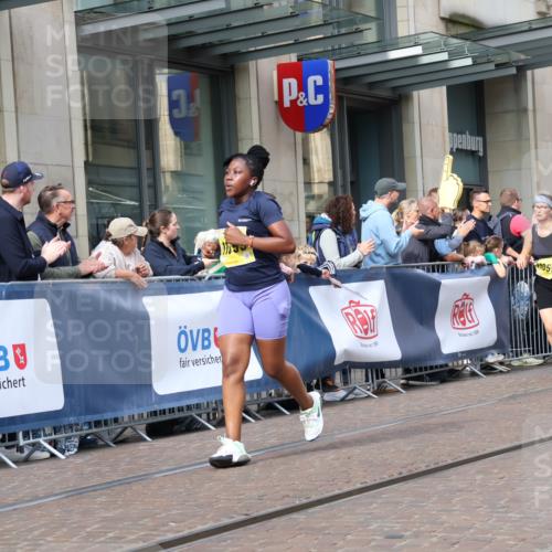 13.09.2026 - 21. swb-Marathon Bremen Strokosch-Dieckow http://msf.ph/oto/10325446 13.09.2026 11:00:43 Ziel 10093, 10367, 10368, 10428, 10639, 10753, 10857, 10892, 10964, 10965, 11049, 11055, 11116, 11247, 11359, 11428, 11540, 11681, 11682, 11728, 11804, 11819, 11850, 12006, 12085, 12116, 12241, 12283, 12428, 10263, 10272, 10275, 10306, 10369, 10677, 11045, 11126, 11162, 11180, 11343, 11475, 11556, 11687, 11708, 11769, 11797, 11819, 11838, 11959, 12018, 12397, 12430 meine-sportfotos.de