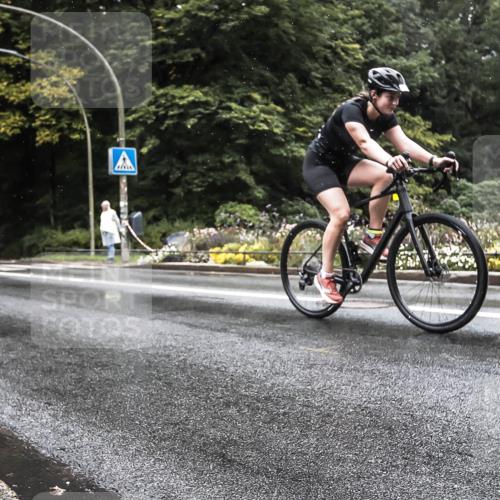 13.09.2026 - Stadtparktriathlon H.Heesch http://msf.ph/oto/10325449 13.09.2026 12:45:50 Radfahren 1087, 1153, 1255 meine-sportfotos.de