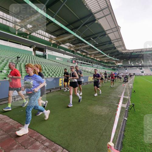 13.09.2026 - 21. swb-Marathon Bremen Michael Burmester http://msf.ph/oto/10325461 13.09.2026 13:29:02 Laufen im Stadion 111, 171, 220, 422, 476, 478, 685, 726, 729, 754, 829, 888, 925, 986, 1079, 1217, 1220, 1242, 1270, 1298, 1325, 1384, 1496, 1615, 1741, 1777, 1886, 1958, 1984, 2236, 2238, 2326, 2365, 2436, 2472, 2502, 2546, 2574, 2593, 2740, 2743, 2830, 2862, 2868, 2924, 2991, 3020, 3053, 3061, 3129, 3154, 3238, 3274, 3286, 3321, 3361, 3563, 3589, 3594, 3595, 3605, 3678, 3694, 3755, 3758, 3798, 3826, 3853, 3885, 3898, 3953, 3965, 3971, 3987, 4011, 4108, 4238, 4457, 4660 meine-sportfotos.de