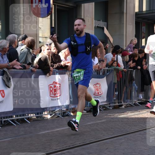 13.09.2026 - 21. swb-Marathon Bremen Strokosch-Dieckow http://msf.ph/oto/10325472 13.09.2026 13:19:54 Ziel 205, 232, 431, 511, 655, 1058, 1252, 1390, 1537, 1750, 1931, 2122, 2343, 2577, 2807, 2885, 2903, 3685, 3690, 4287, 4351, 5137, 5340, 5389, 5450, 5583, 5813, 5837, 6663, 6901, 7018, 7341, 7531, 7664, 8178, 9047, 9518, 9756, 13222, 161, 411, 461, 495, 511, 926, 1010, 1053, 1232, 1281, 1468, 1535, 1551, 1642, 1972, 2870, 2906, 3240, 3319, 3411, 3966, 4101, 4479, 4480, 4977, 4978, 5813, 7037, 7140, 7404, 7488, 7655, 8185, 8263, 9082, 9359, 9984, 13163, 13192 meine-sportfotos.de