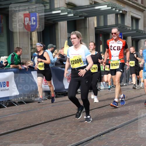 13.09.2026 - 21. swb-Marathon Bremen Strokosch-Dieckow http://msf.ph/oto/10325479 13.09.2026 11:00:45 Ziel 10093, 10367, 10368, 10428, 10639, 10753, 10892, 10964, 10965, 11049, 11055, 11116, 11247, 11260, 11359, 11428, 11540, 11681, 11682, 11728, 11751, 11804, 11816, 11850, 12006, 12085, 12116, 12241, 12245, 12283, 12428, 10263, 10272, 10275, 10306, 10369, 10857, 11126, 11162, 11180, 11343, 11475, 11556, 11687, 11708, 11769, 11797, 11819, 11838, 11959, 12006, 12018, 12397, 12430 meine-sportfotos.de