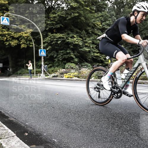 13.09.2026 - Stadtparktriathlon H.Heesch http://msf.ph/oto/10325497 13.09.2026 11:34:49 Radfahren 793, 897 meine-sportfotos.de