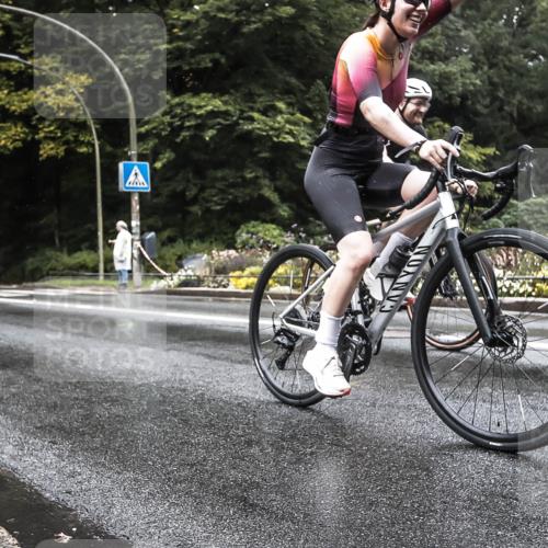 13.09.2026 - Stadtparktriathlon H.Heesch http://msf.ph/oto/10325506 13.09.2026 12:46:23 Radfahren 1098, 1101, 1204 meine-sportfotos.de