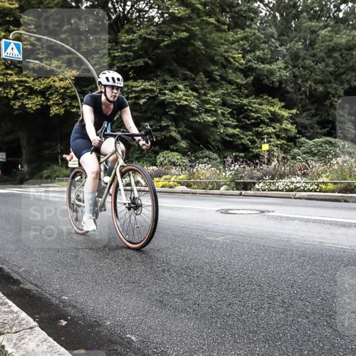 13.09.2026 - Stadtparktriathlon H.Heesch http://msf.ph/oto/10325507 13.09.2026 11:34:55 Radfahren 626, 697, 819, 891, 897 meine-sportfotos.de