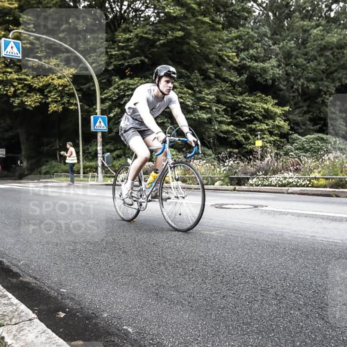 13.09.2026 - Stadtparktriathlon H.Heesch http://msf.ph/oto/10325524 13.09.2026 11:34:58 Radfahren 626, 629, 697, 819 meine-sportfotos.de