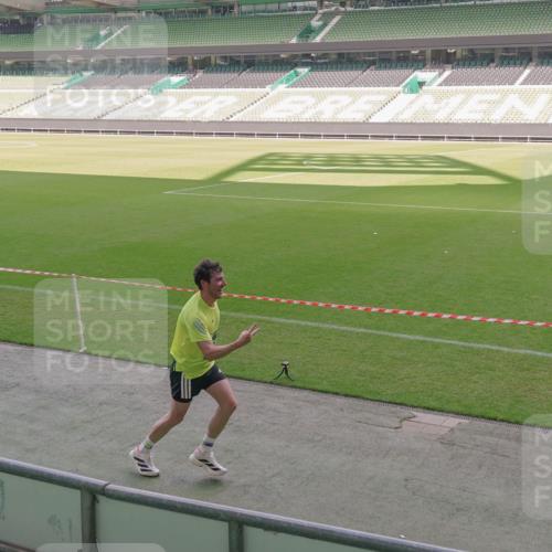13.09.2026 - 21. swb-Marathon Bremen Michael Burmester http://msf.ph/oto/10325541 13.09.2026 12:54:59 Laufen im Stadion 161, 189, 201, 205, 313, 385, 388, 461, 472, 481, 495, 560, 655, 666, 675, 696, 740, 816, 827, 913, 1053, 1058, 1076, 1197, 1207, 1390, 1419, 1468, 1537, 1551, 1599, 1631, 1645, 1658, 2055, 2125, 2234, 2251, 2319, 2383, 2390, 2474, 2499, 2604, 2623, 2701, 2733, 2801, 2824, 2870, 2882, 2913, 2922, 2962, 2971, 3012, 3054, 3057, 3134, 3175, 3192, 3206, 3241, 3246, 3346, 3356, 3357, 3413, 3706, 3716, 3836, 4137, 4413, 4733, 5277, 5430, 5530, 5867, 6106 meine-sportfotos.de