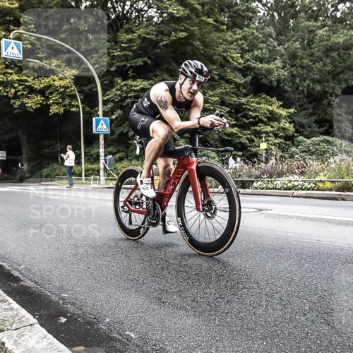 13.09.2026 - Stadtparktriathlon H.Heesch http://msf.ph/oto/10325565 13.09.2026 11:35:49 Radfahren 867, 919, 924 meine-sportfotos.de