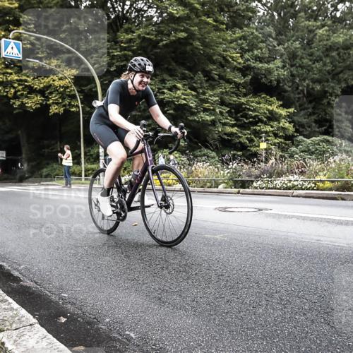 13.09.2026 - Stadtparktriathlon H.Heesch http://msf.ph/oto/10325572 13.09.2026 11:35:53 Radfahren 803, 808, 815, 924 meine-sportfotos.de