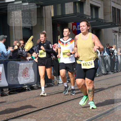 13.09.2026 - 21. swb-Marathon Bremen Strokosch-Dieckow http://msf.ph/oto/10325596 13.09.2026 11:00:47 Ziel 10093, 10367, 10368, 10428, 10639, 10753, 10892, 10964, 10965, 11049, 11116, 11247, 11260, 11306, 11359, 11428, 11540, 11681, 11682, 11728, 11751, 11813, 11816, 11850, 12085, 12116, 12241, 12245, 12283, 12390, 12391, 12428, 10263, 10272, 10275, 10306, 10367, 10368, 10369, 10857, 11055, 11126, 11162, 11180, 11343, 11475, 11556, 11687, 11708, 11769, 11797, 11804, 11819, 11838, 11959, 12006, 12018, 12397, 12430 meine-sportfotos.de