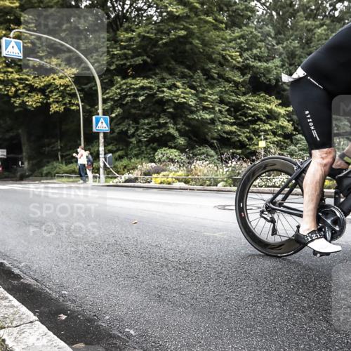 13.09.2026 - Stadtparktriathlon H.Heesch http://msf.ph/oto/10325616 13.09.2026 11:36:11 Radfahren 709, 847, 892, 916 meine-sportfotos.de