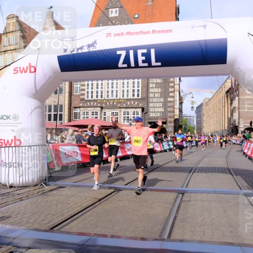 13.09.2026 - 21. swb-Marathon Bremen Tim E. http://msf.ph/oto/10325619 13.09.2026 11:00:55 Ziel 10263, 10272, 10275, 10306, 10369, 11126, 11162, 11180, 11343, 11475, 11556, 11687, 11708, 11769, 11797, 11838, 11959, 12018, 12397, 12430 meine-sportfotos.de
