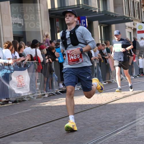 13.09.2026 - 21. swb-Marathon Bremen Strokosch-Dieckow http://msf.ph/oto/10325623 13.09.2026 13:19:57 Ziel 201, 205, 232, 334, 655, 1058, 1197, 1390, 1537, 1646, 1750, 1931, 2122, 2343, 2577, 2807, 2885, 2903, 2953, 3685, 3690, 4287, 4351, 5137, 5340, 5389, 5450, 5583, 6663, 6901, 7018, 7341, 7531, 7664, 8178, 9047, 9518, 9756, 13222, 161, 411, 431, 461, 495, 511, 1010, 1053, 1252, 1281, 1468, 1535, 1551, 1642, 1972, 2870, 2906, 3240, 3319, 3411, 3966, 4101, 4479, 4480, 5813, 5837, 7037, 7404, 7488, 7655, 8185, 8263, 9082, 9359, 9984, 13192 meine-sportfotos.de