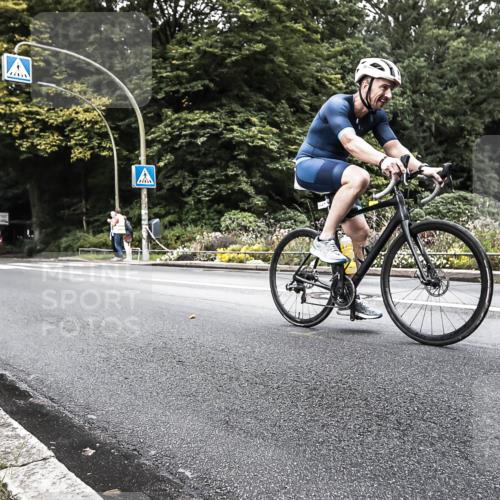 13.09.2026 - Stadtparktriathlon H.Heesch http://msf.ph/oto/10325628 13.09.2026 11:36:13 Radfahren 709, 847, 892, 916 meine-sportfotos.de
