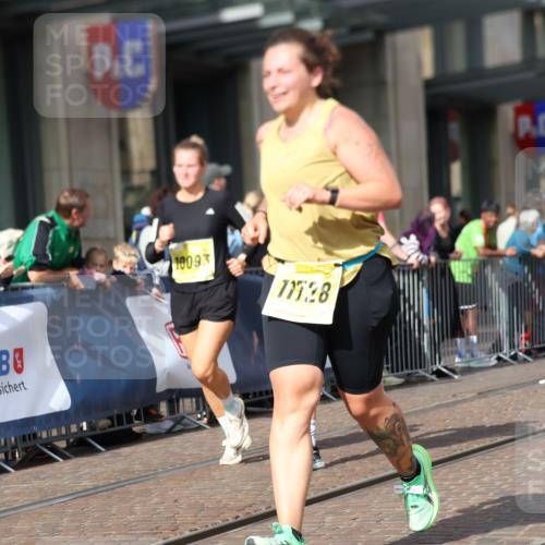 13.09.2026 - 21. swb-Marathon Bremen Strokosch-Dieckow http://msf.ph/oto/10325640 13.09.2026 11:00:48 Ziel 10093, 10428, 10639, 10753, 10892, 10964, 10965, 11049, 11116, 11247, 11260, 11306, 11359, 11428, 11540, 11681, 11682, 11728, 11751, 11813, 11816, 11850, 12085, 12116, 12241, 12245, 12283, 12390, 12391, 12428, 10263, 10272, 10275, 10306, 10367, 10368, 10369, 10857, 11055, 11126, 11162, 11180, 11247, 11343, 11475, 11556, 11687, 11708, 11769, 11797, 11804, 11819, 11838, 11959, 12006, 12018, 12397, 12430 meine-sportfotos.de