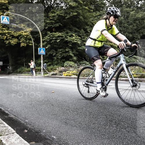 13.09.2026 - Stadtparktriathlon H.Heesch http://msf.ph/oto/10325641 13.09.2026 11:36:22 Radfahren 720, 760, 817 meine-sportfotos.de