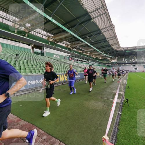 13.09.2026 - 21. swb-Marathon Bremen Michael Burmester http://msf.ph/oto/10325646 13.09.2026 13:29:17 Laufen im Stadion 111, 171, 220, 422, 476, 478, 685, 729, 754, 767, 829, 925, 986, 1079, 1217, 1220, 1242, 1270, 1298, 1325, 1384, 1496, 1615, 1633, 1634, 1741, 1777, 1886, 1958, 1983, 2238, 2263, 2326, 2365, 2436, 2449, 2472, 2502, 2546, 2574, 2593, 2738, 2740, 2743, 2830, 2862, 2868, 2924, 2991, 3020, 3053, 3061, 3129, 3154, 3238, 3274, 3286, 3321, 3361, 3563, 3589, 3594, 3595, 3605, 3678, 3694, 3755, 3758, 3798, 3826, 3853, 3898, 3929, 3953, 3965, 3971, 3987, 4011, 4056, 4108, 4238 meine-sportfotos.de