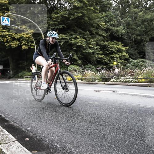 13.09.2026 - Stadtparktriathlon H.Heesch http://msf.ph/oto/10325666 13.09.2026 11:36:29 Radfahren 647, 769, 914 meine-sportfotos.de