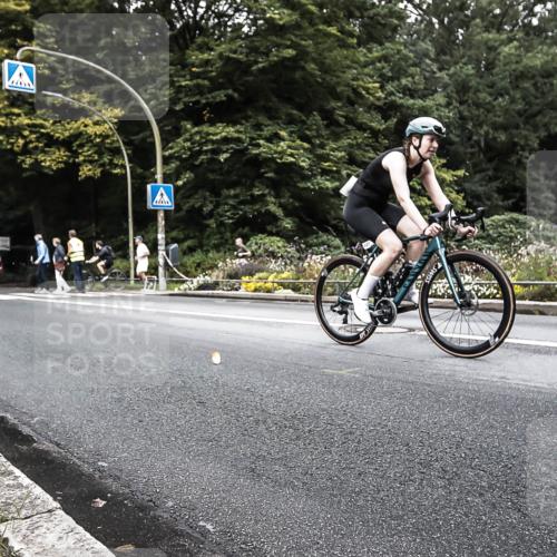 13.09.2026 - Stadtparktriathlon H.Heesch http://msf.ph/oto/10325680 13.09.2026 11:36:36 Radfahren 706, 731, 823, 886, 937 meine-sportfotos.de