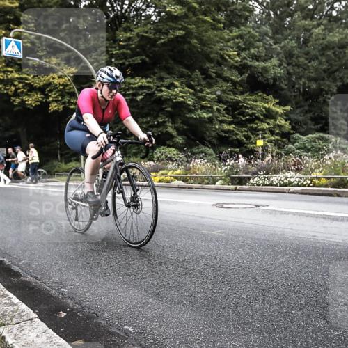 13.09.2026 - Stadtparktriathlon H.Heesch http://msf.ph/oto/10325685 13.09.2026 11:36:39 Radfahren 731, 754, 886 meine-sportfotos.de