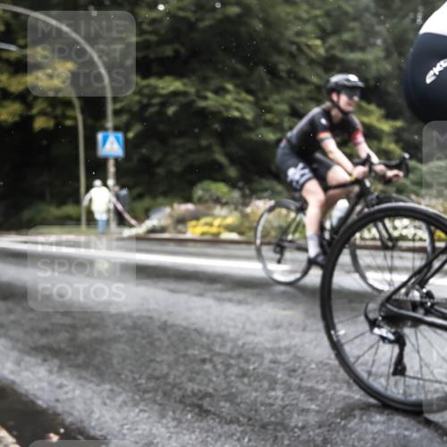 13.09.2026 - Stadtparktriathlon H.Heesch http://msf.ph/oto/10325711 13.09.2026 12:48:24 Radfahren 1212, 1237, 1260 meine-sportfotos.de