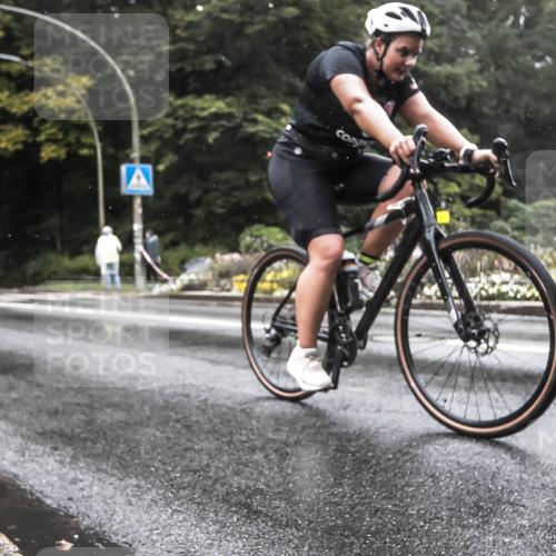 13.09.2026 - Stadtparktriathlon H.Heesch http://msf.ph/oto/10325758 13.09.2026 12:48:55 Radfahren 1135 meine-sportfotos.de